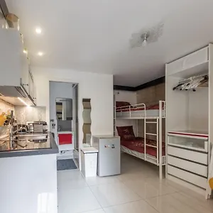 Appartement A Et Désinfection Rigoureux Du Logis, Paris