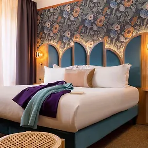Hotel Jardin De Cluny, París