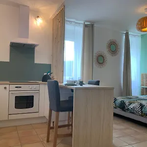 Apartment Le Chemin Des Pouzes