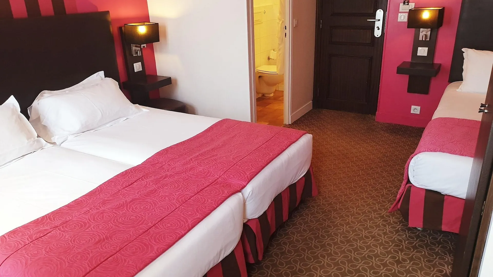 **** Hotel Star Champs-Elysees Paryż Francja