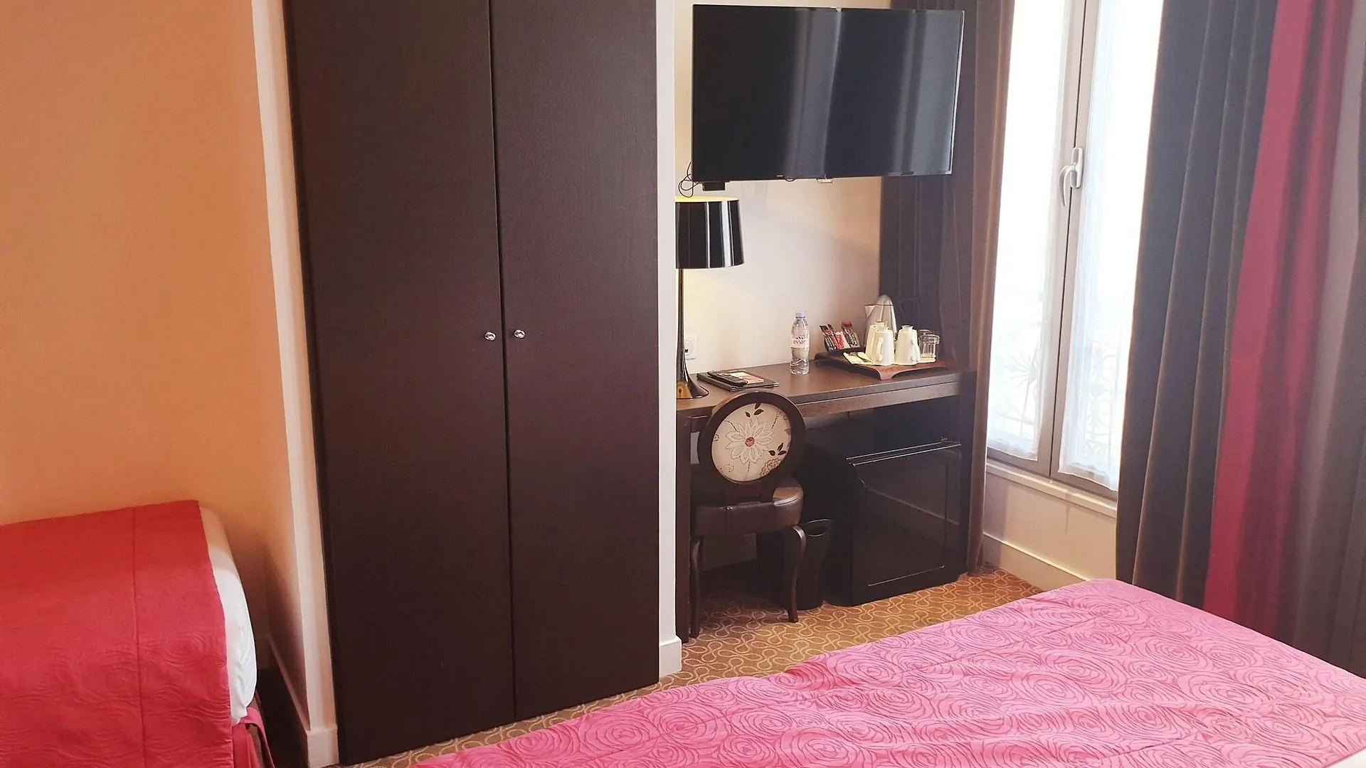 **** Hotel Star Champs-Elysées Parigi Francia